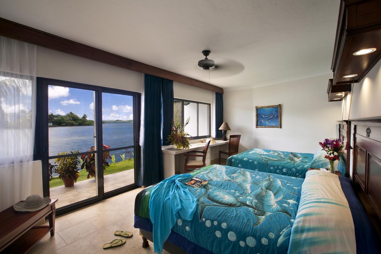 Manta Ray Bay Resort Colonia Exterior photo