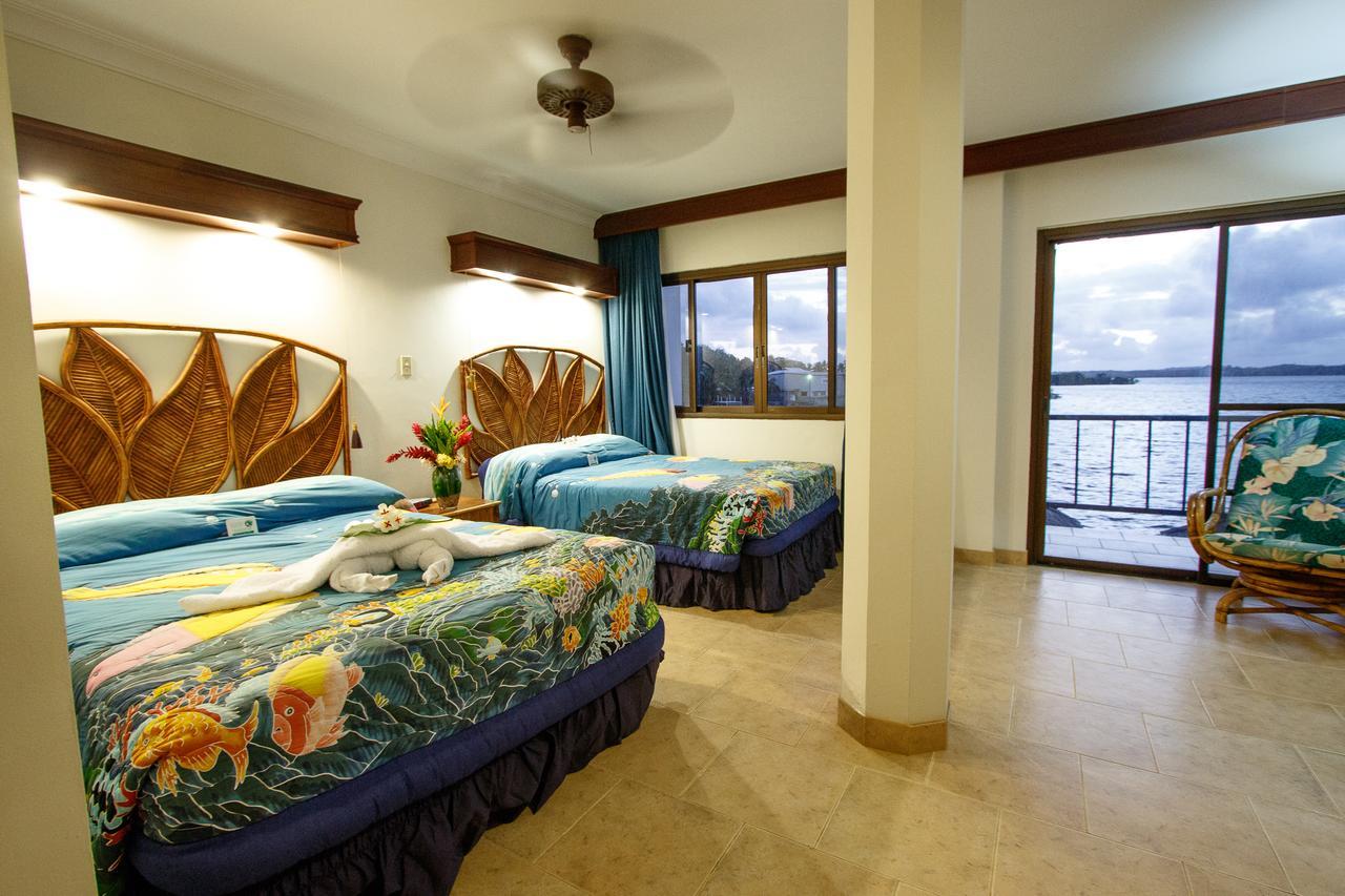 Manta Ray Bay Resort Colonia Exterior photo